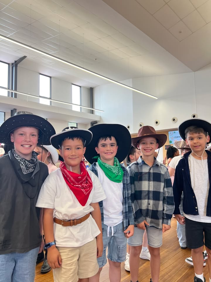 776566154259923_1322984796284720-1